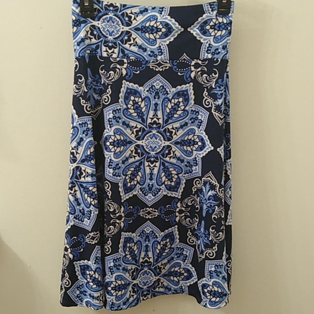 High waisted knee high skirt